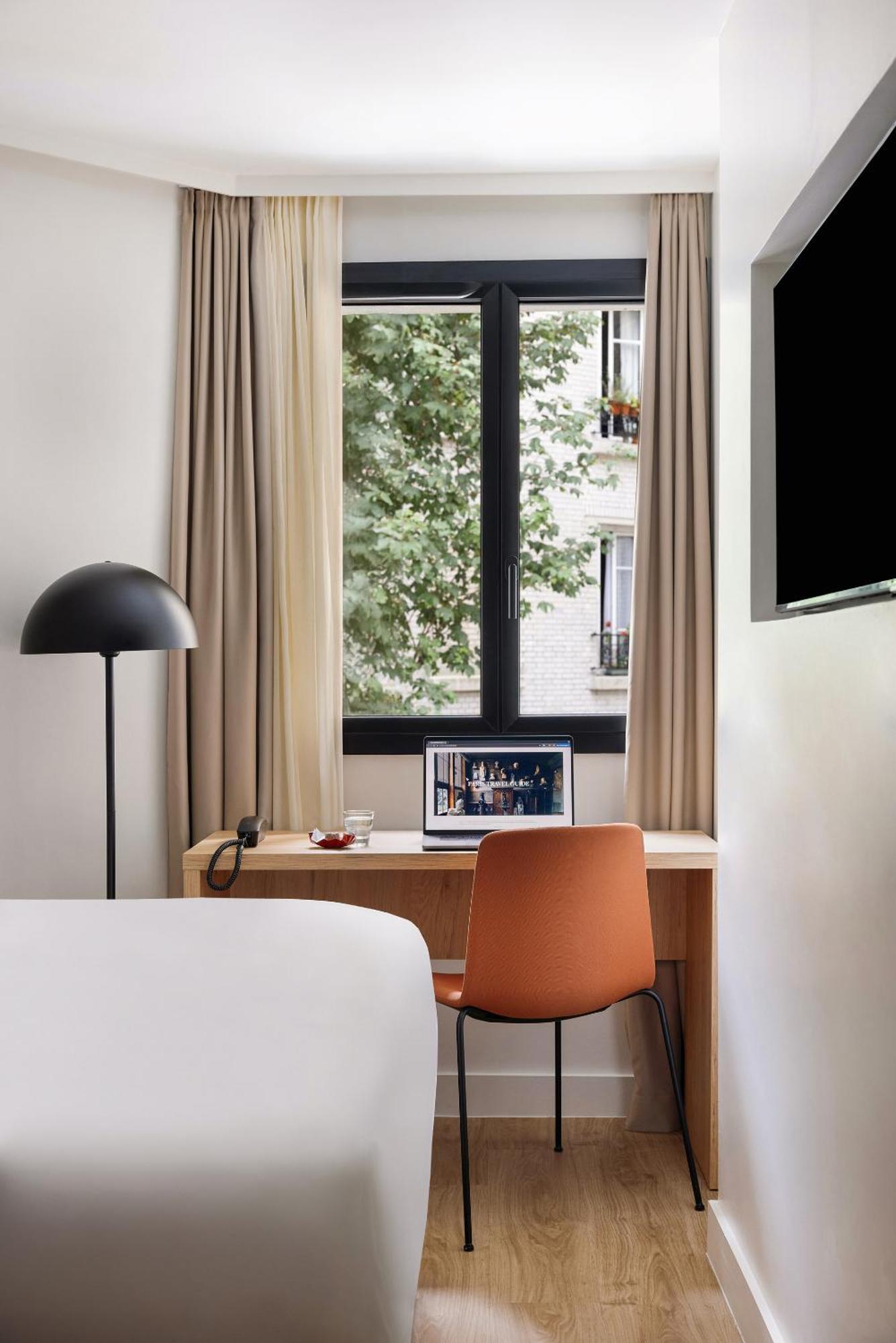 Sonder Yvette Hotel Ванв Екстериор снимка