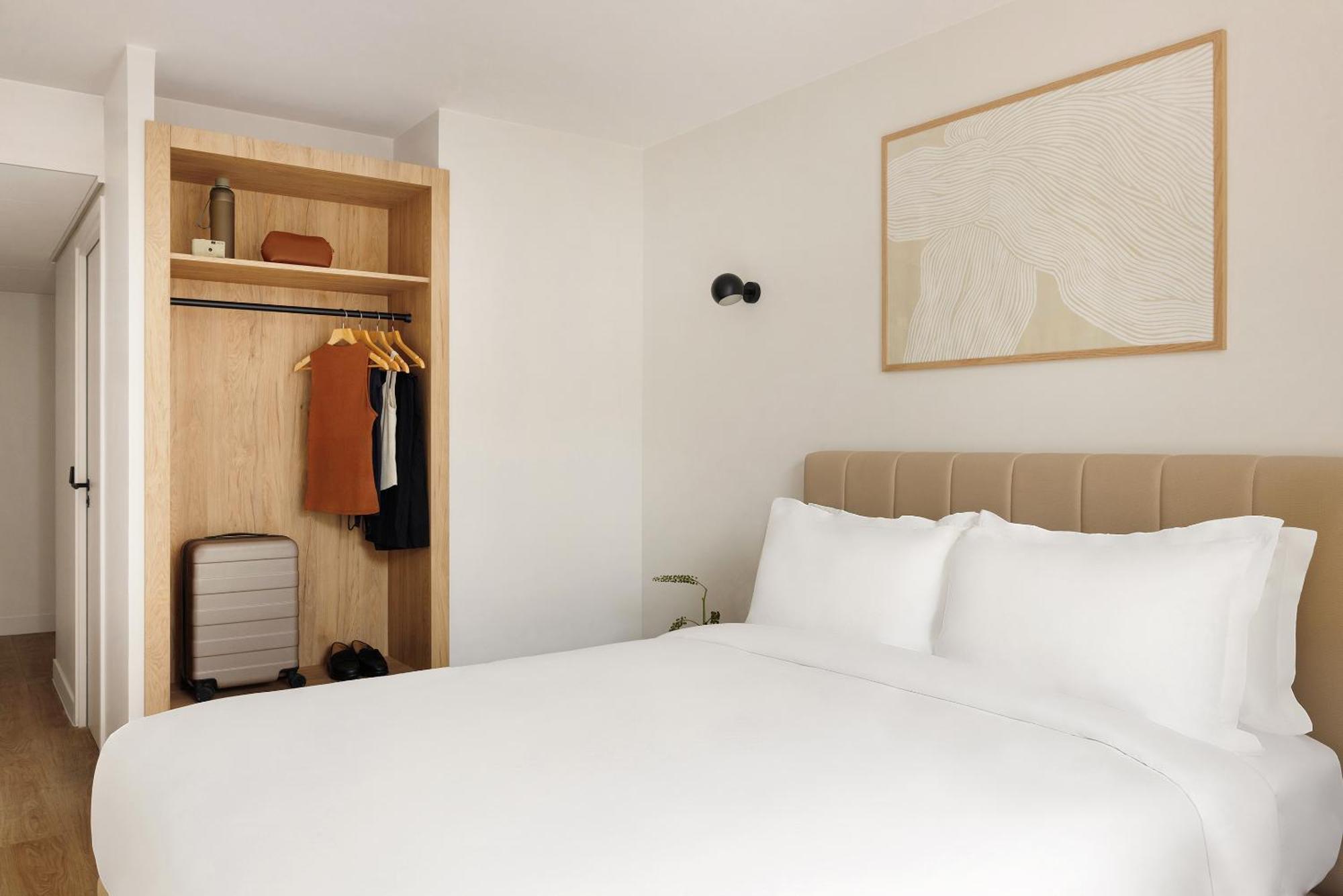 Sonder Yvette Hotel Ванв Екстериор снимка